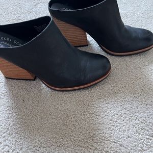 Kork Ease Chalis clogs, size 7